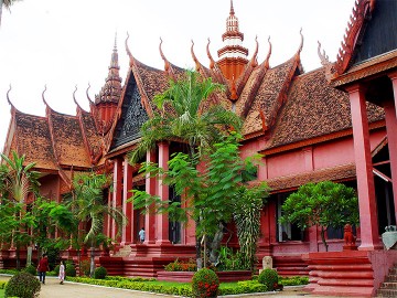 Private Day Tour: Phnom Penh City Tour including the Silver Pagoda